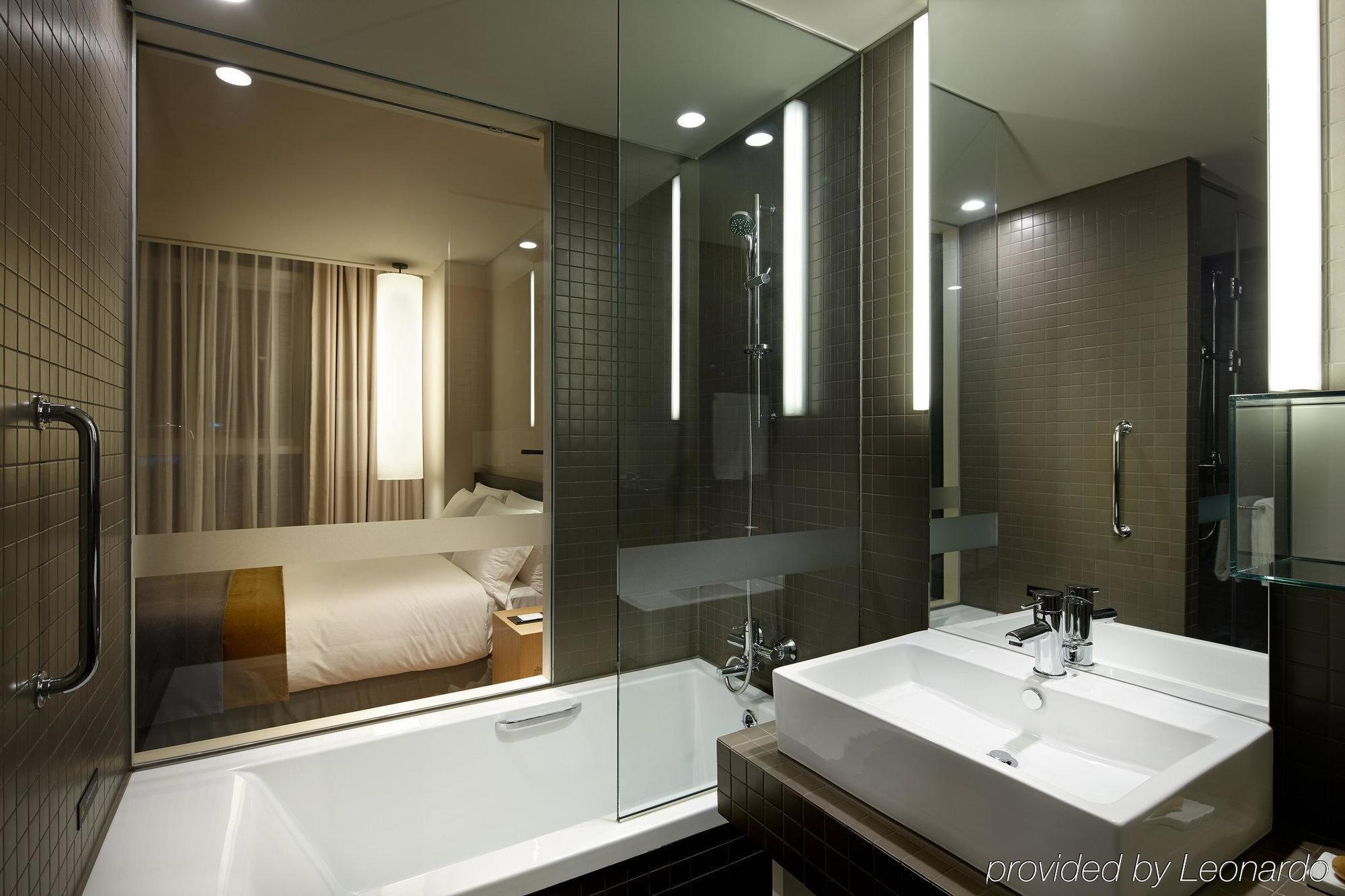 Shilla Hotel